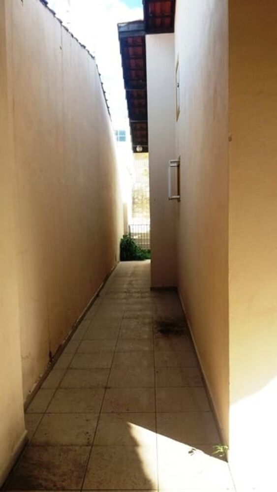 Casa à venda com 2 quartos, 160m² - Foto 2