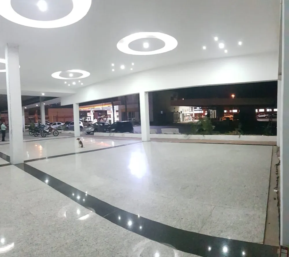 Loja-Salão, 2000 m² - Foto 1
