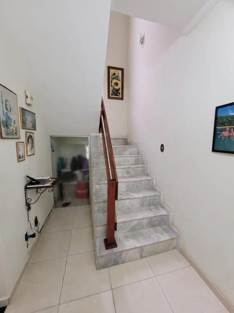 Casa, 4 quartos, 225 m² - Foto 3