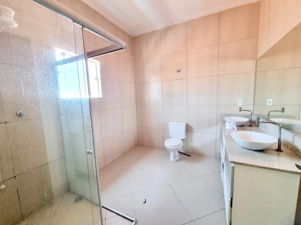 Casa, 3 quartos, 220 m² - Foto 2