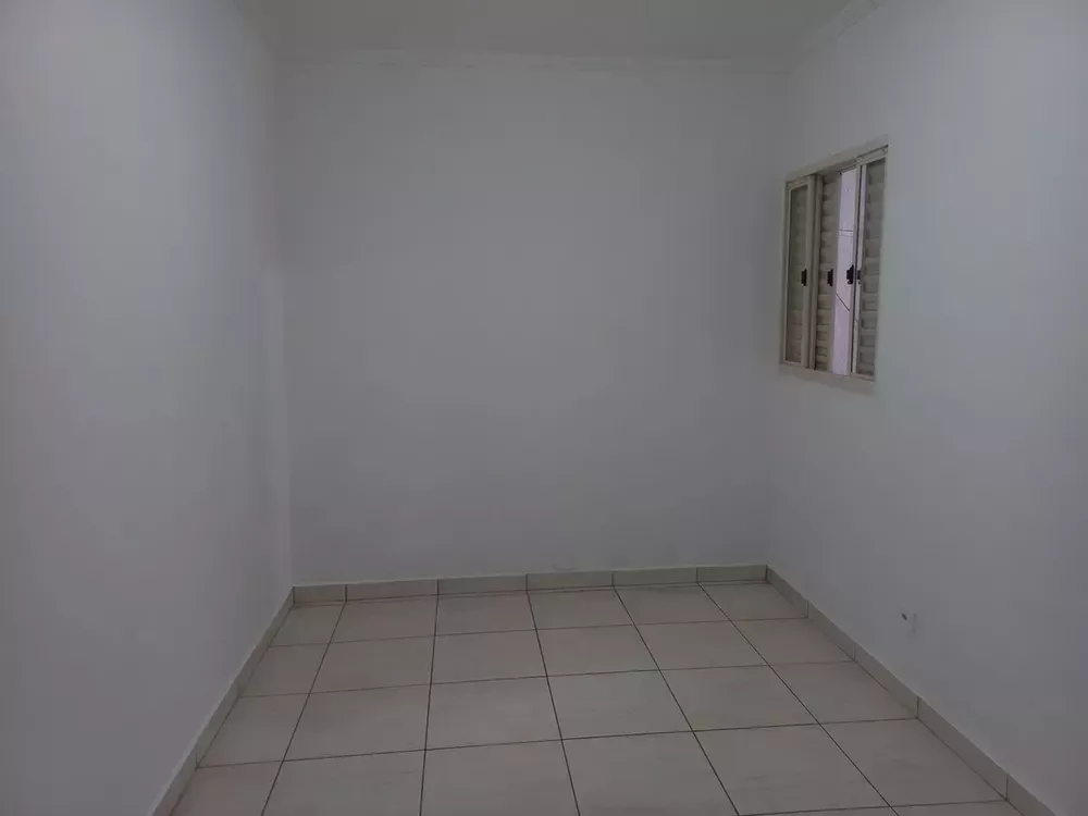 Casa à venda com 2 quartos, 108m² - Foto 1