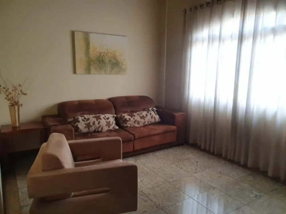Sobrado, 3 quartos, 236 m² - Foto 2