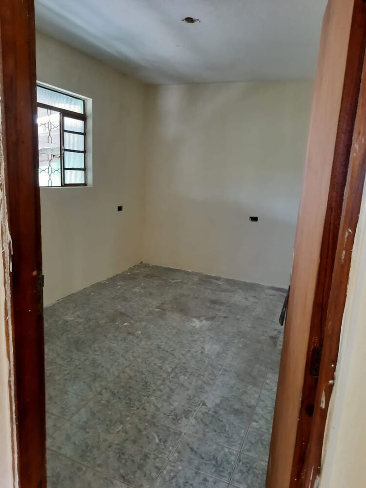 Casa à venda com 2 quartos, 62m² - Foto 2