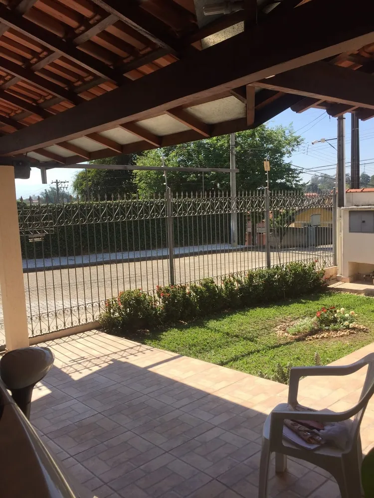 Casa, 5 quartos, 216 m² - Foto 2