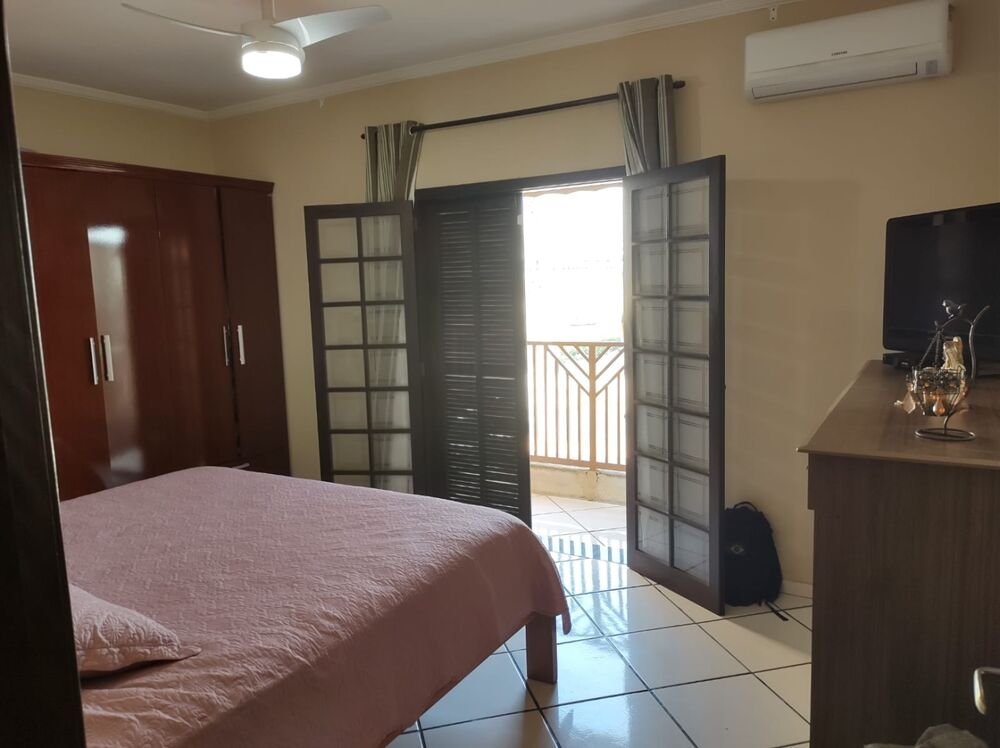 Casa à venda com 2 quartos, 210m² - Foto 13