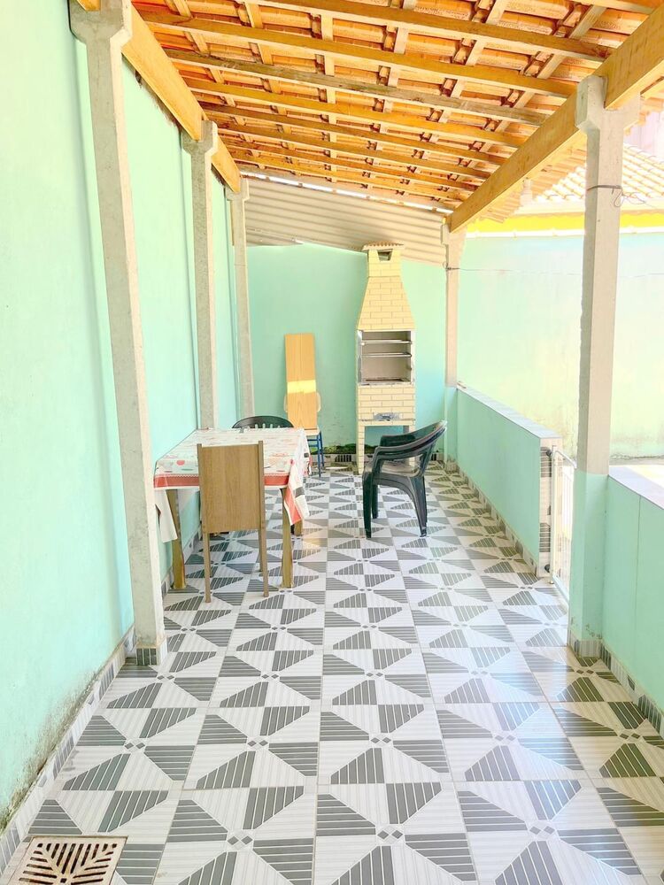 Casa à venda com 2 quartos, 65m² - Foto 1