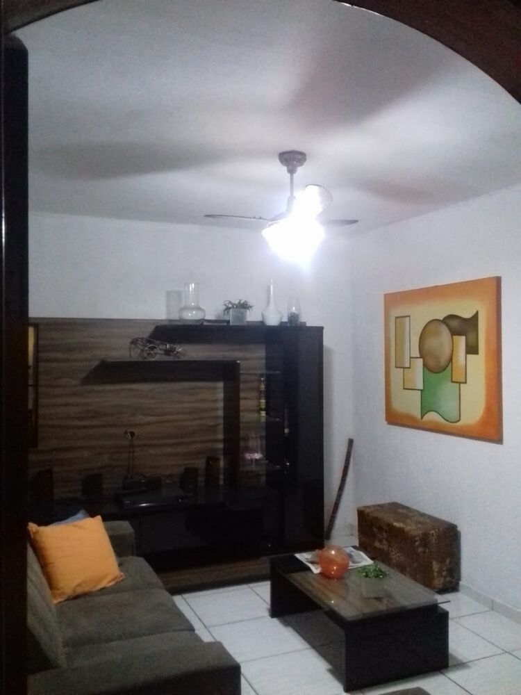 Casa, 5 quartos, 162 m² - Foto 1