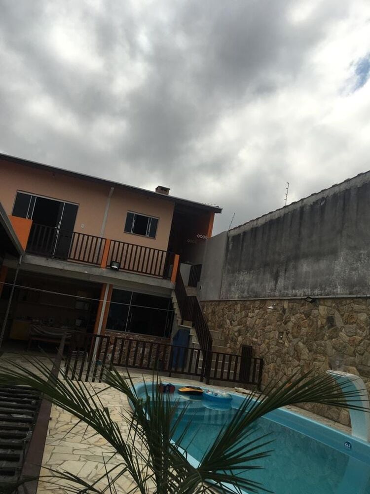 Casa à venda com 2 quartos, 147m² - Foto 2