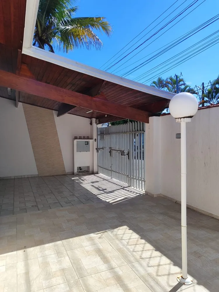 Casa, 3 quartos, 179 m² - Foto 1