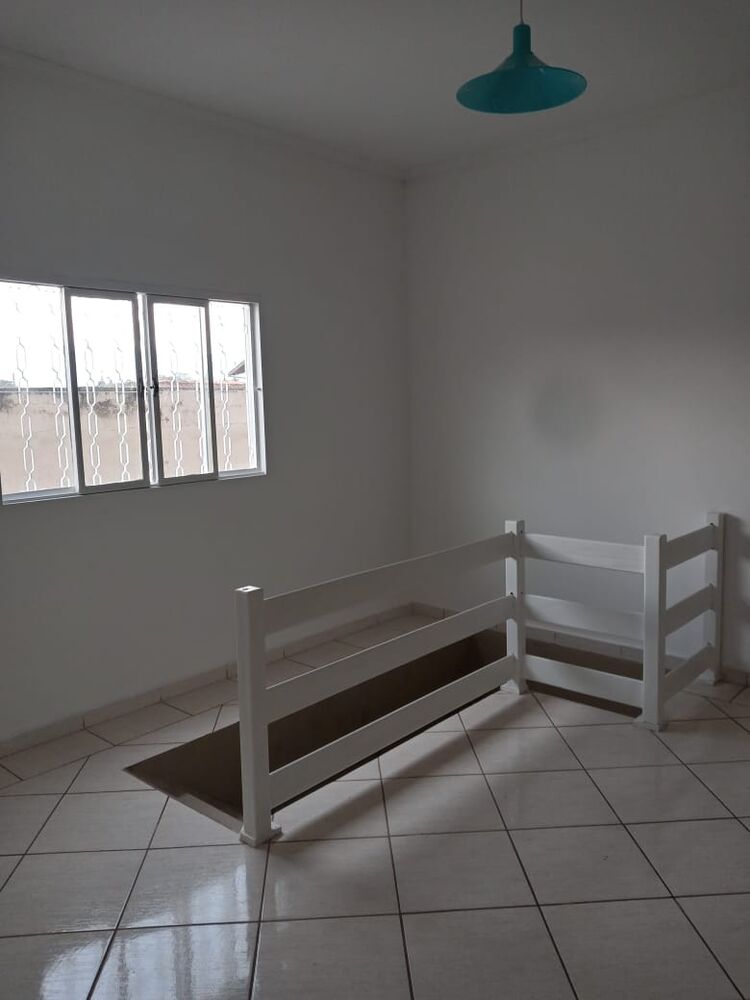 Casa, 4 quartos, 150 m² - Foto 1