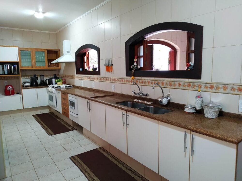 Sítio à venda com 7 quartos, 700m² - Foto 2