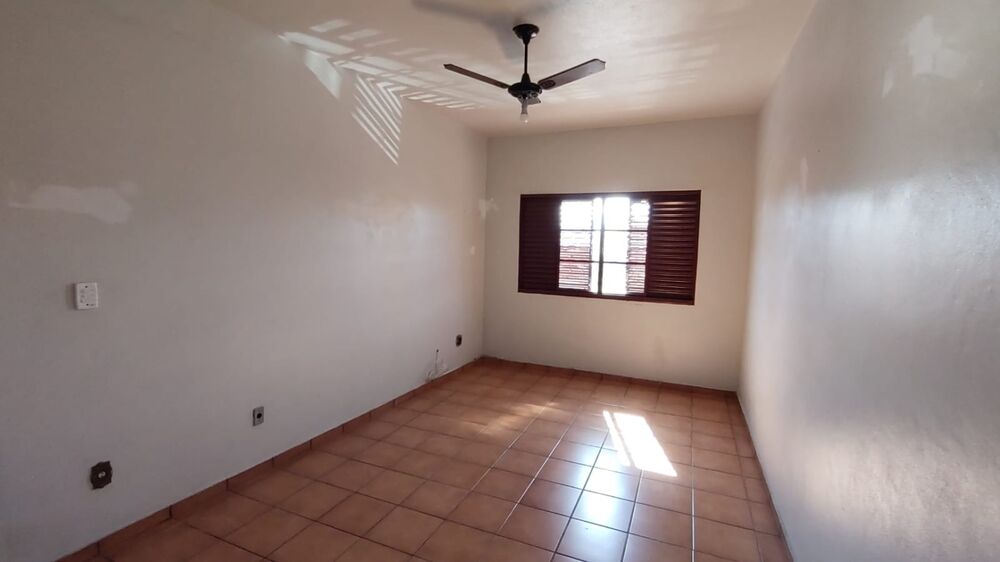 Prédio Inteiro à venda com 5 quartos, 331m² - Foto 13