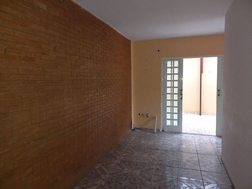 Casa à venda com 2 quartos, 243m² - Foto 4