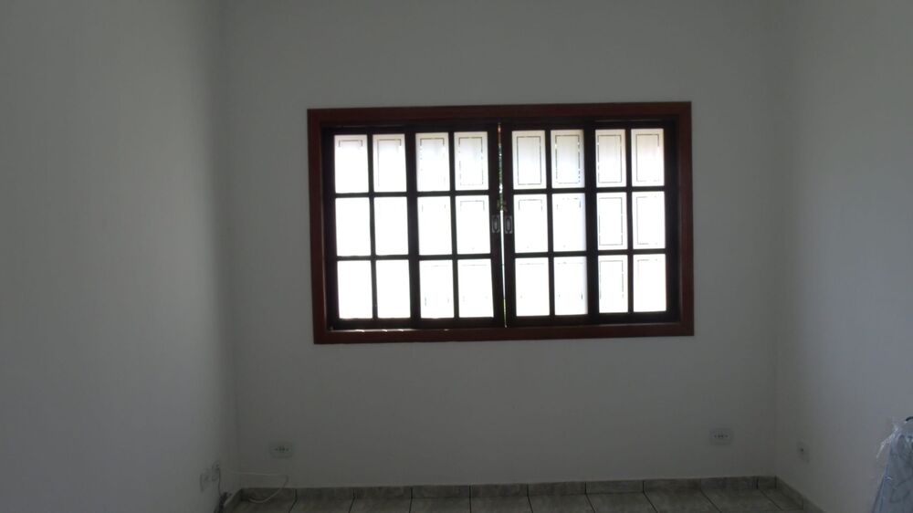 Casa à venda com 3 quartos, 150m² - Foto 2
