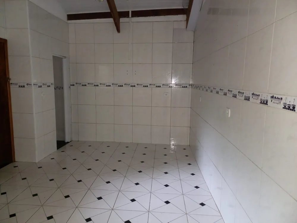 Casa, 2 quartos, 243 m² - Foto 1