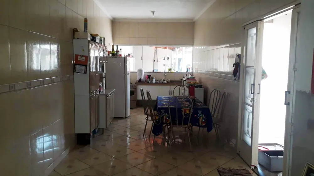 Casa, 3 quartos, 168 m² - Foto 1