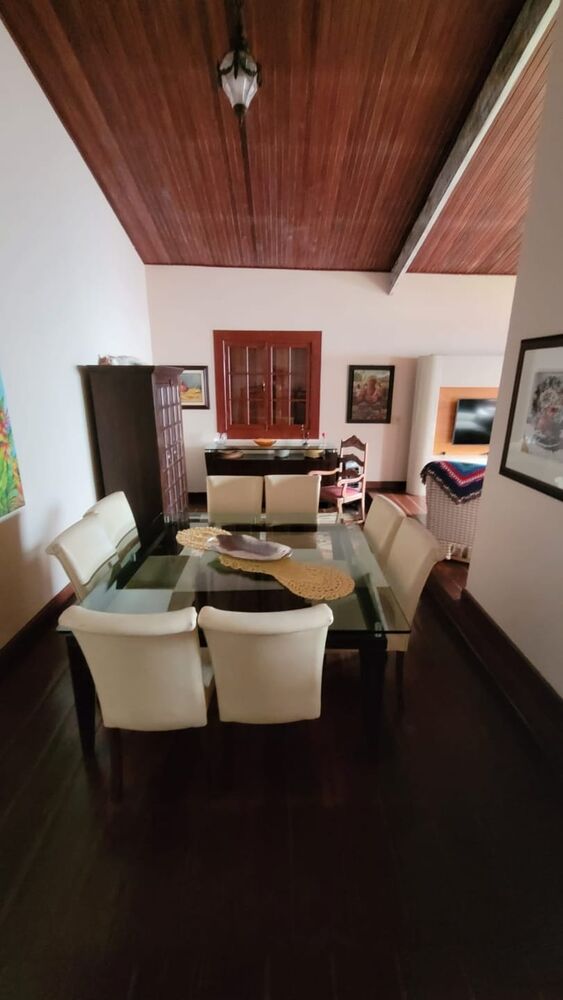 Casa para alugar com 5 quartos, 350m² - Foto 3