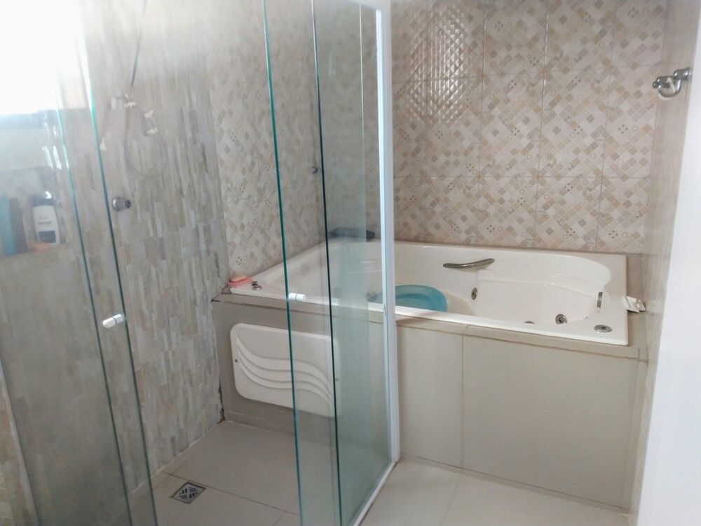Casa, 4 quartos, 250 m² - Foto 1