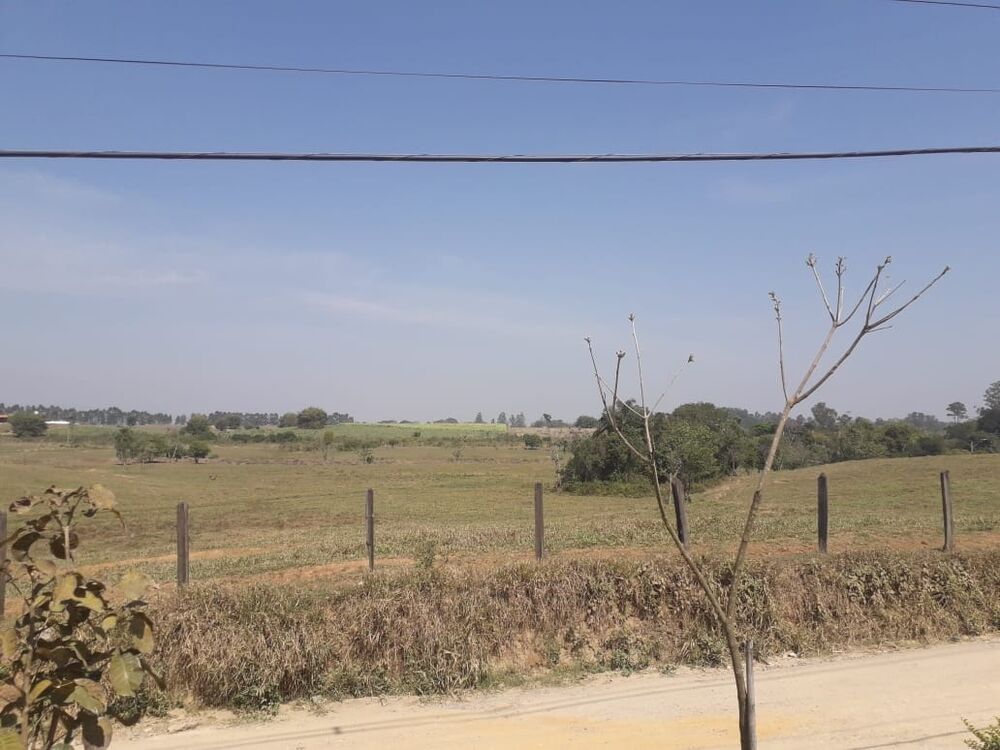 Chácara à venda com 4 quartos, 270m² - Foto 2