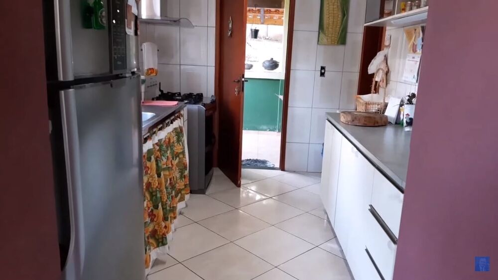 Casa, 3 quartos, 214 m² - Foto 2