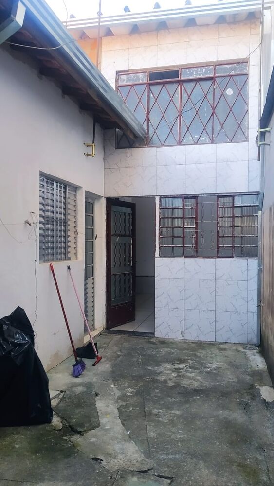 Casa à venda com 3 quartos, 120m² - Foto 2