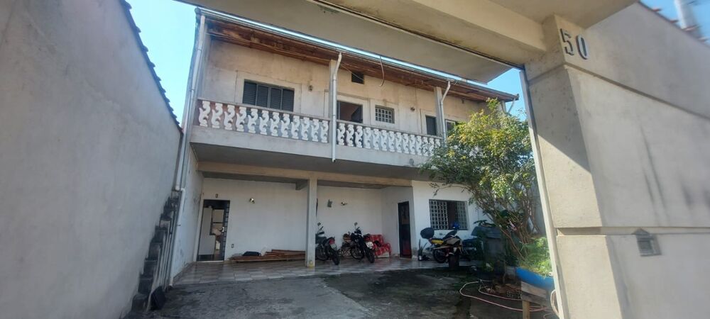 Casa, 4 quartos, 260 m² - Foto 1