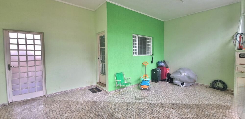 Sobrado à venda com 3 quartos, 330m² - Foto 2