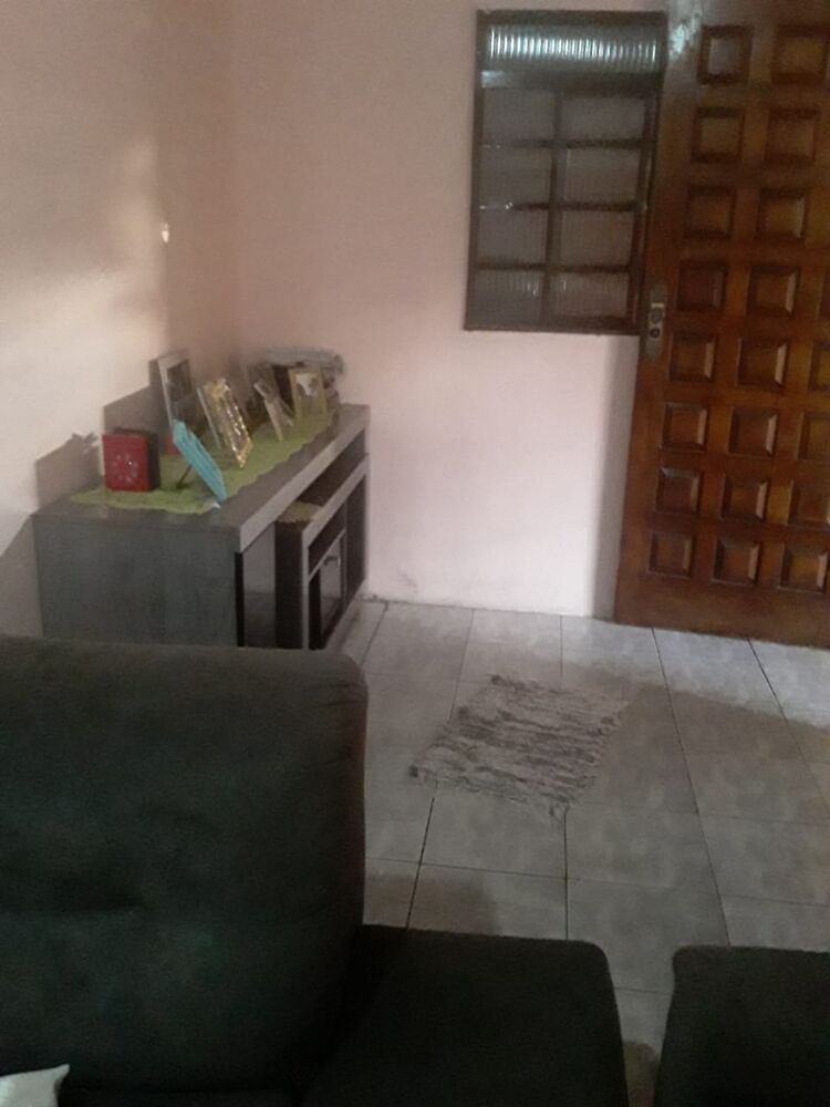 Casa à venda com 2 quartos, 64m² - Foto 2