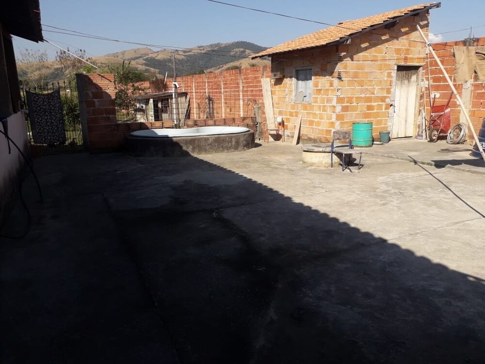 Casa, 2 quartos, 180 m² - Foto 1