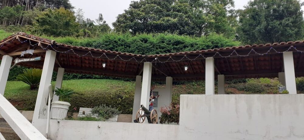 Sítio à venda com 7 quartos, 1800m² - Foto 1