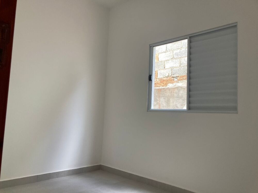 Casa à venda com 2 quartos, 61m² - Foto 4