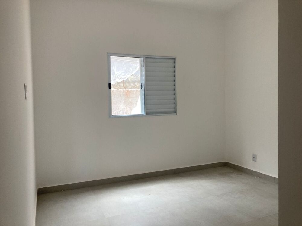 Casa à venda com 2 quartos, 61m² - Foto 3