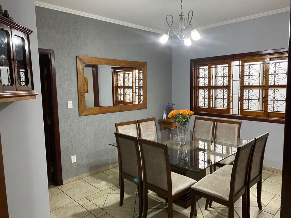 Casa, 5 quartos, 250 m² - Foto 1
