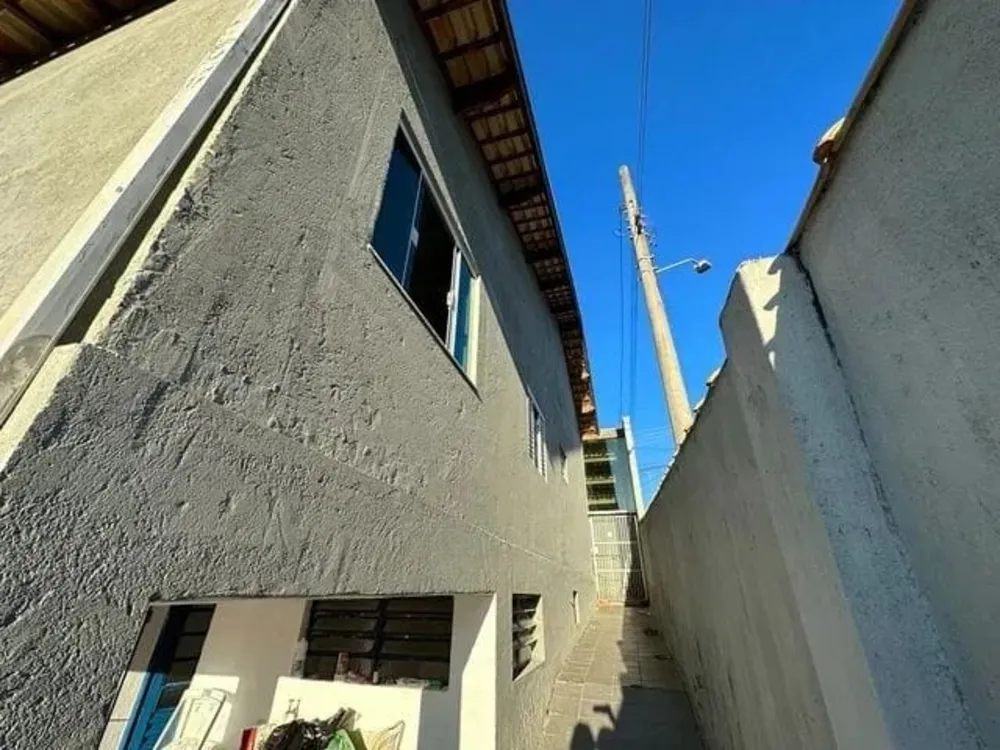 Casa, 3 quartos, 222 m² - Foto 1
