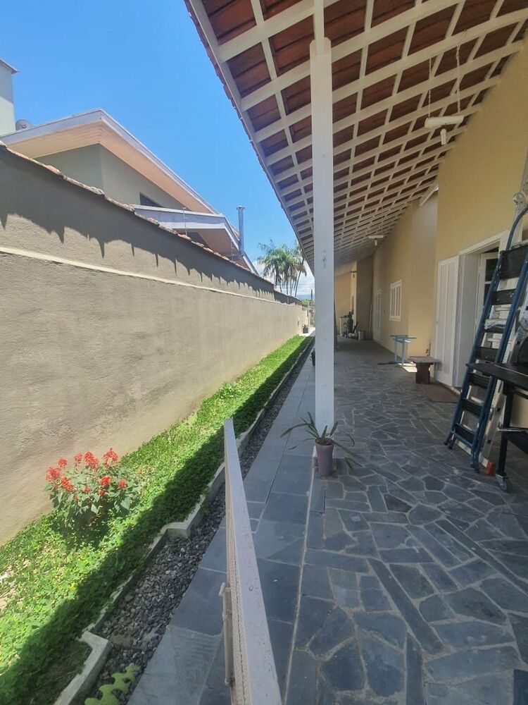 Casa, 4 quartos, 308 m² - Foto 1