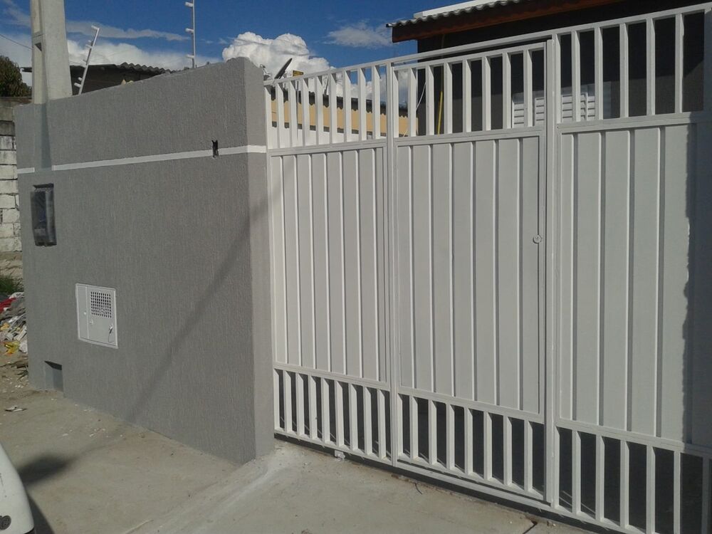 Casa à venda com 2 quartos, 125m² - Foto 1