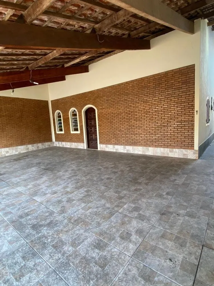 Casa, 4 quartos, 183 m² - Foto 1