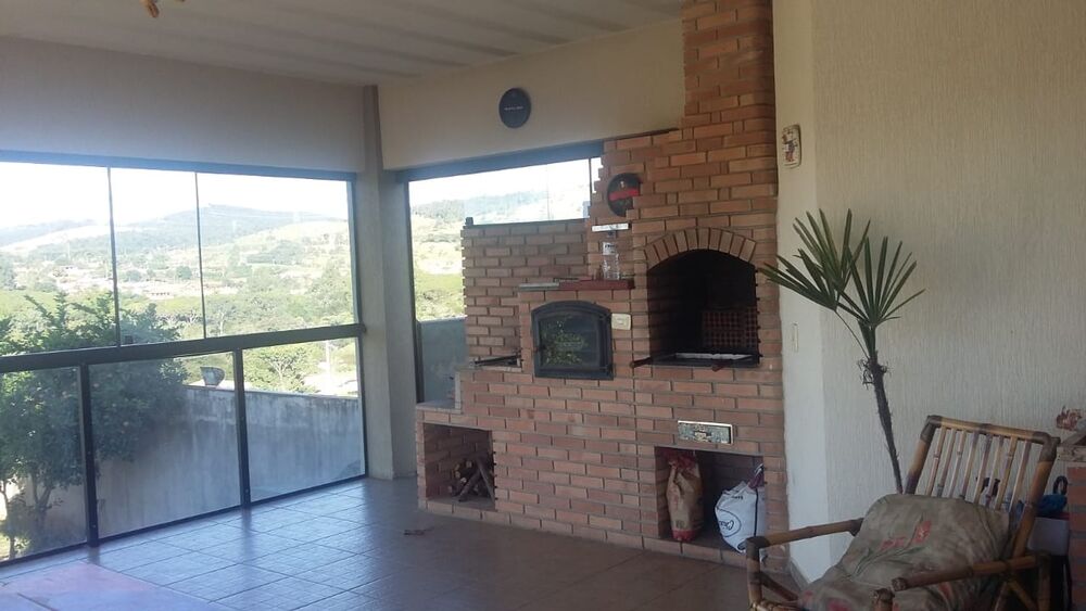 Casa de Condomínio à venda com 3 quartos, 420m² - Foto 1