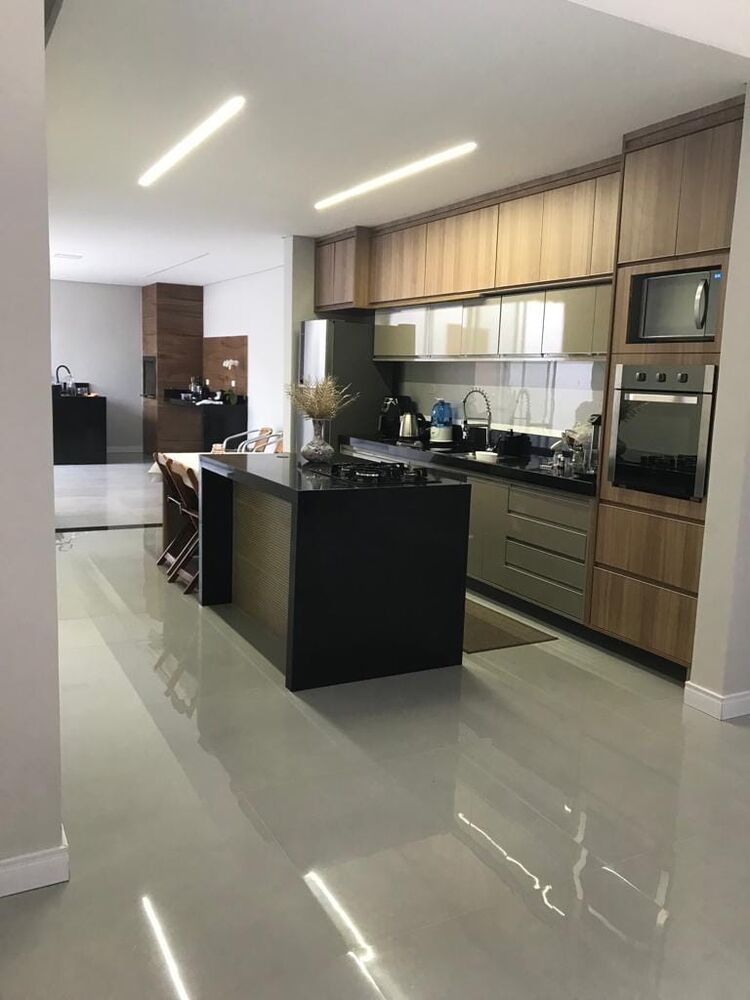 Casa de Condomínio à venda com 3 quartos, 180m² - Foto 2