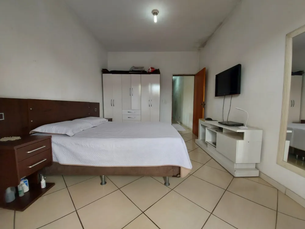 Casa, 3 quartos, 200 m² - Foto 3