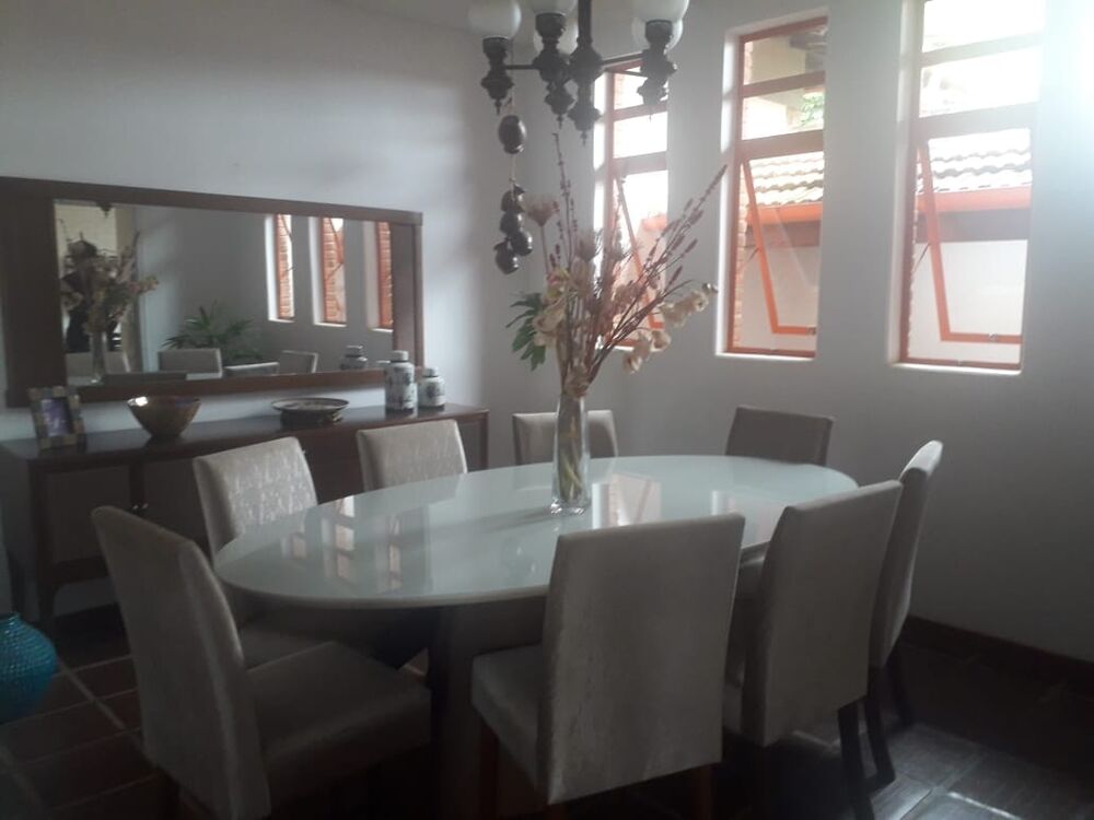 Casa à venda com 3 quartos, 400m² - Foto 1