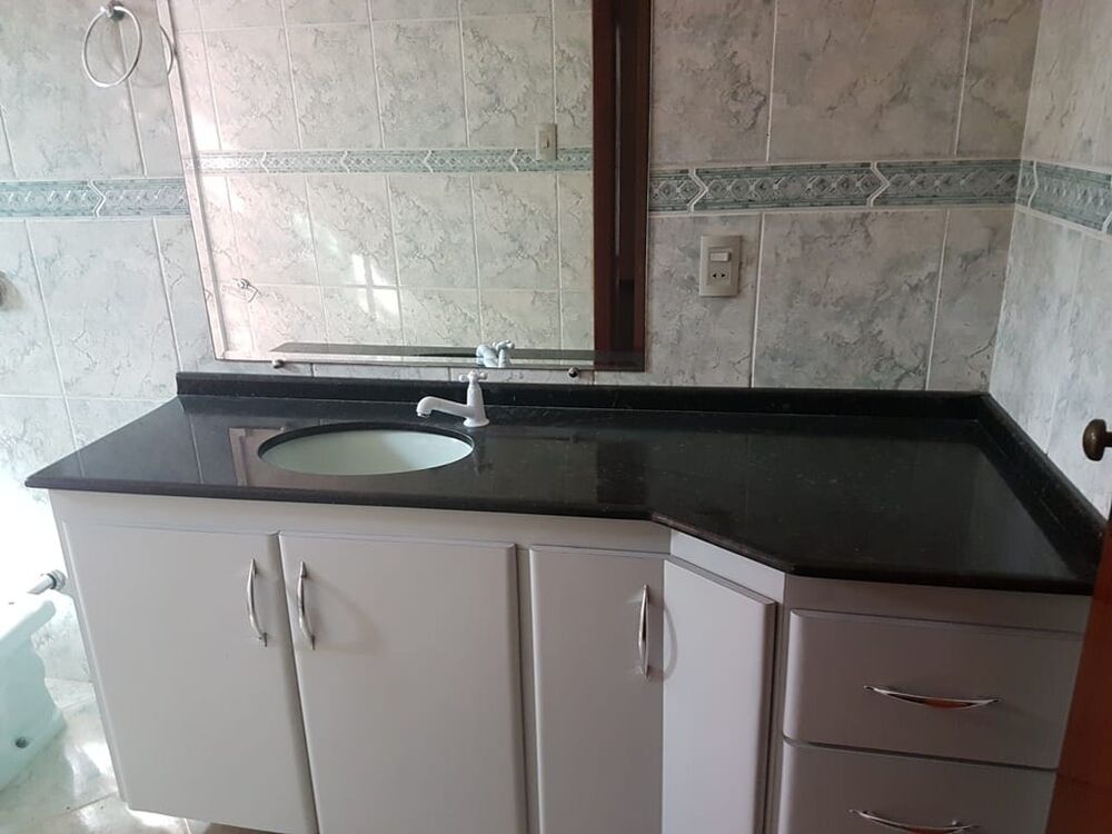 Casa à venda e aluguel com 4 quartos, 212m² - Foto 3
