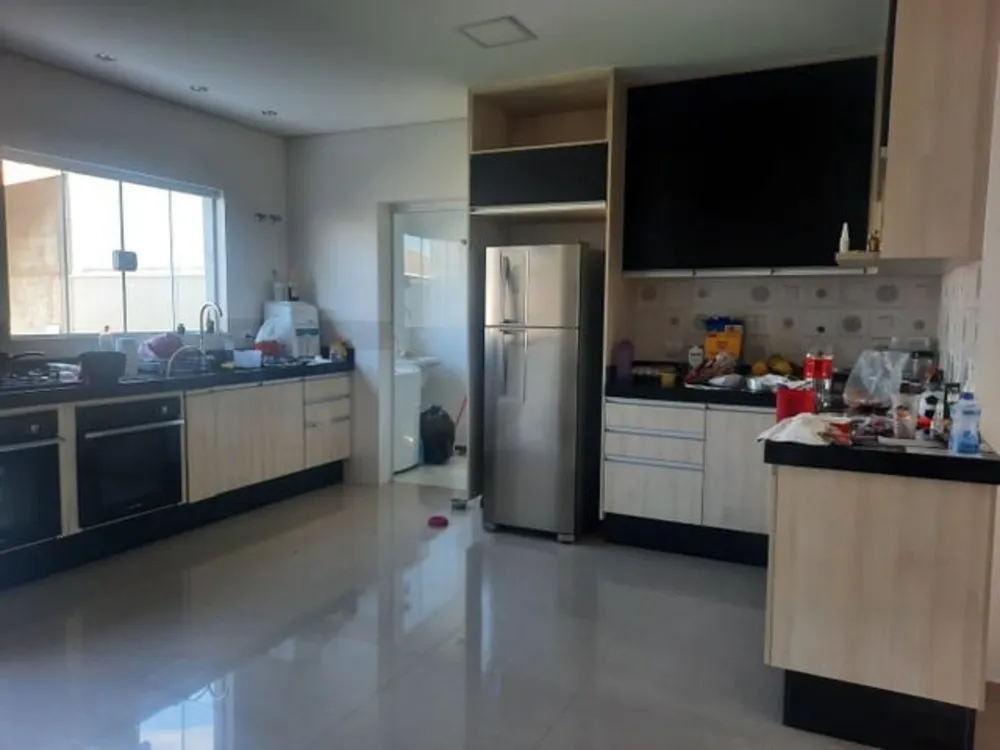 Sobrado, 3 quartos, 194 m² - Foto 1
