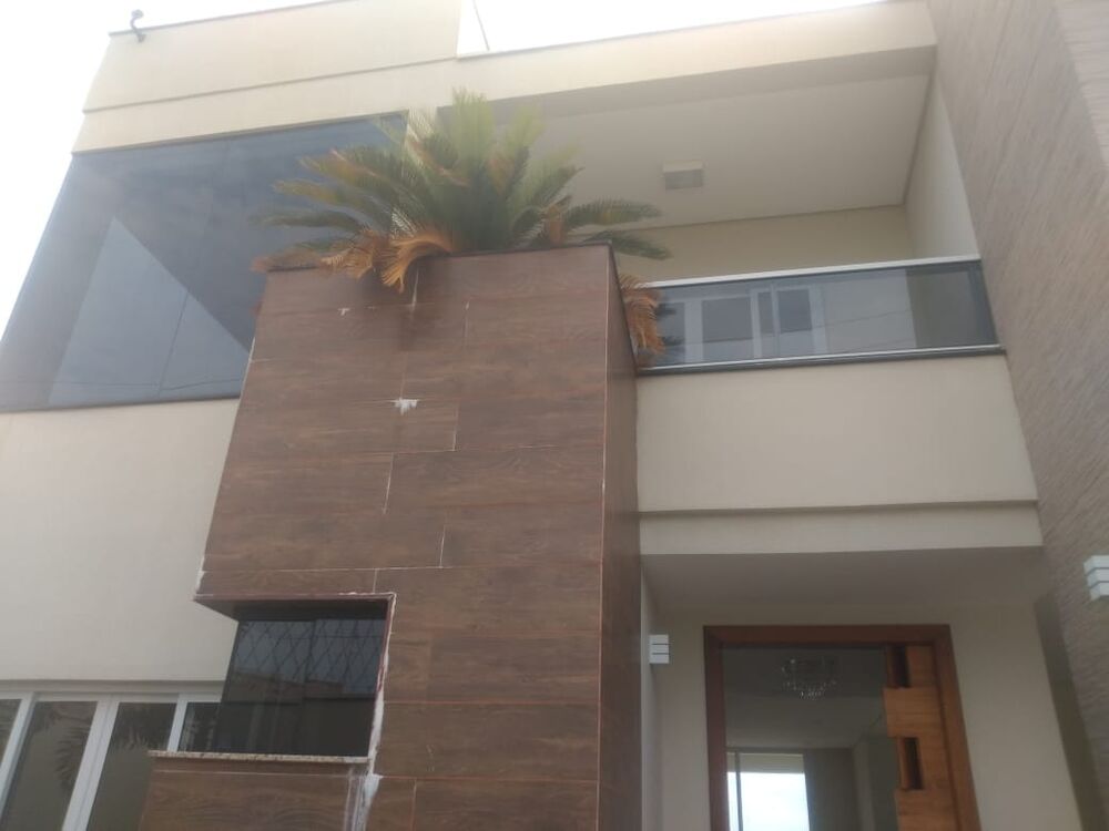 Sobrado, 3 quartos, 354 m² - Foto 1