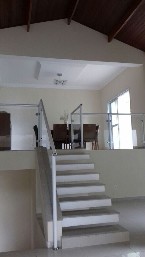 Casa à venda com 3 quartos, 380m² - Foto 2