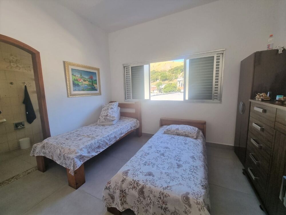 Apartamento à venda com 3 quartos, 187m² - Foto 3