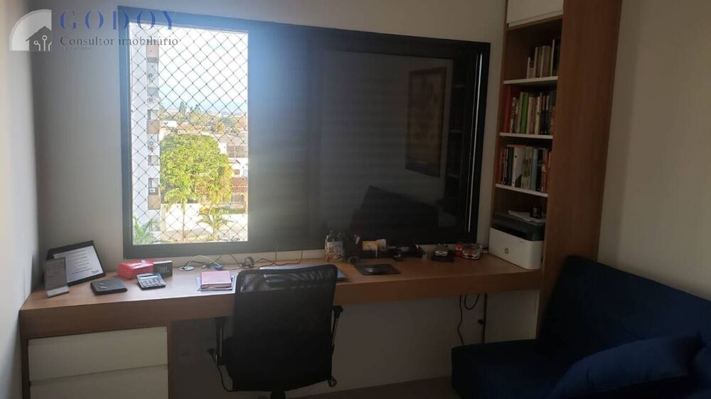 Apartamento à venda com 4 quartos, 200m² - Foto 4