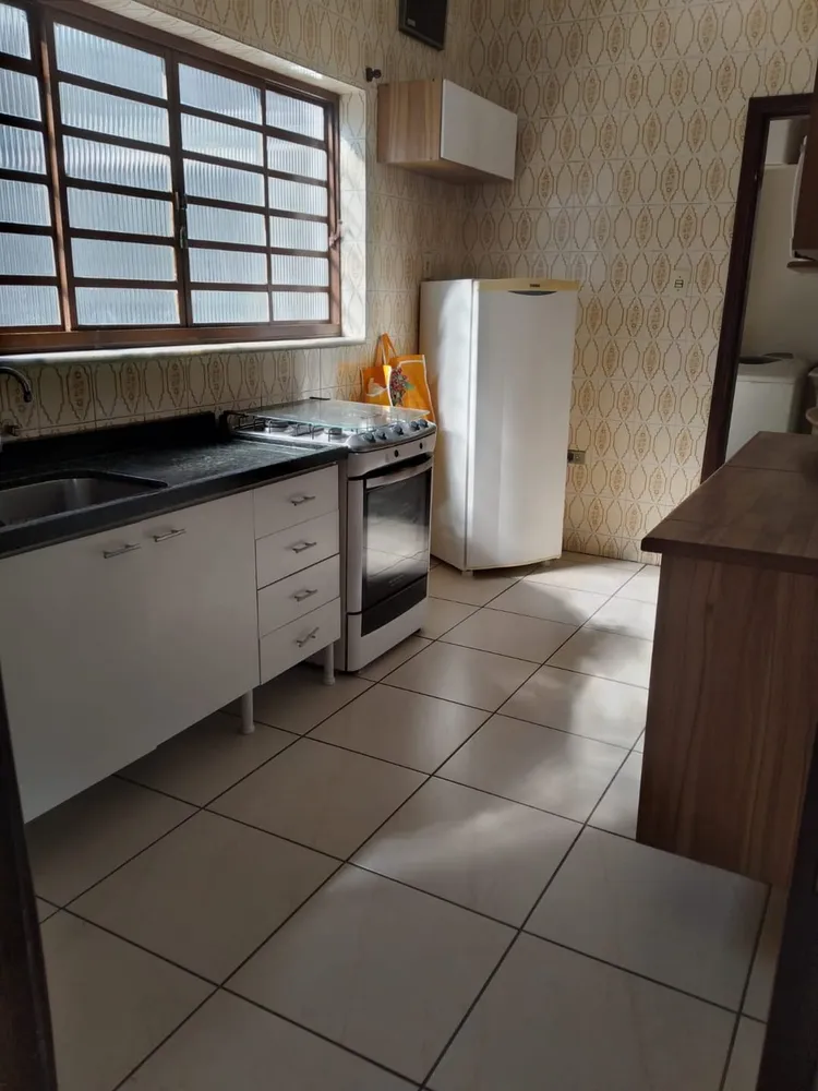 Casa, 3 quartos, 207 m² - Foto 2