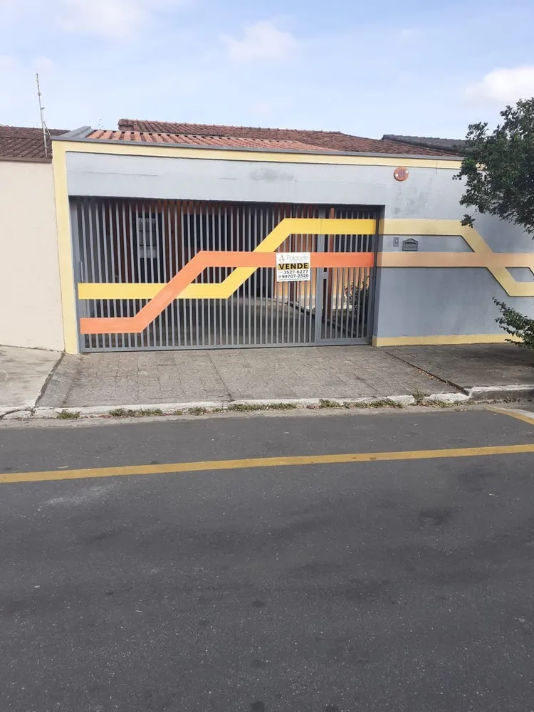 Casa, 3 quartos, 258 m² - Foto 1