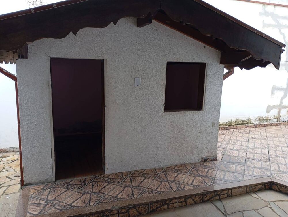 Sobrado à venda com 3 quartos, 300m² - Foto 2